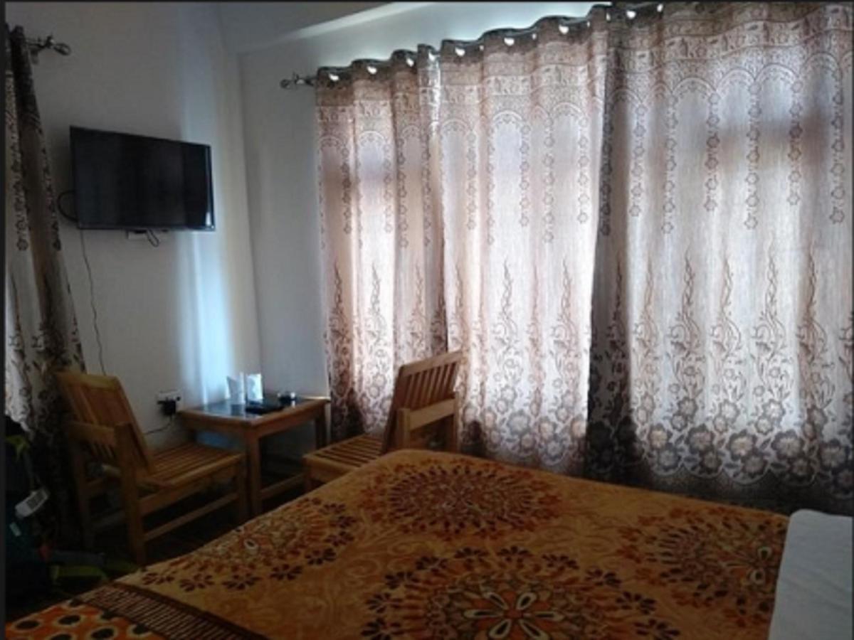 לה Hotel Wang Residency מראה חיצוני תמונה